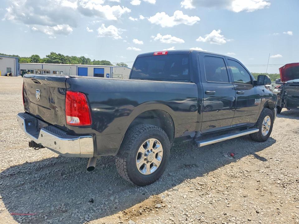62668726 :رقم المزاد ، 3C6UR4CJ4JG287382 vin ، 2018 Ram 2500 مزاد بيع