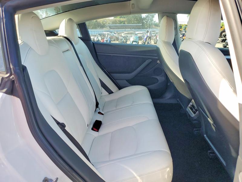 62240846 :رقم المزاد ، 5YJ3E1EB5NF103762 vin ، 2022 Tesla Model 3 مزاد بيع