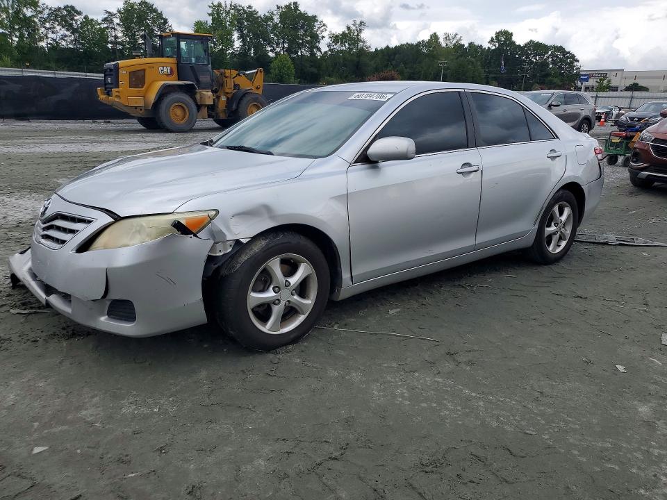 60704706 :رقم المزاد ، 4T4BF3EK8AR021113 vin ، 2010 Toyota Camry مزاد بيع