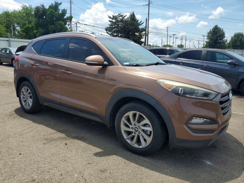 60444936 :رقم المزاد ، KM8J33A28GU061754 vin ، 2016 Hyundai Tucson مزاد بيع