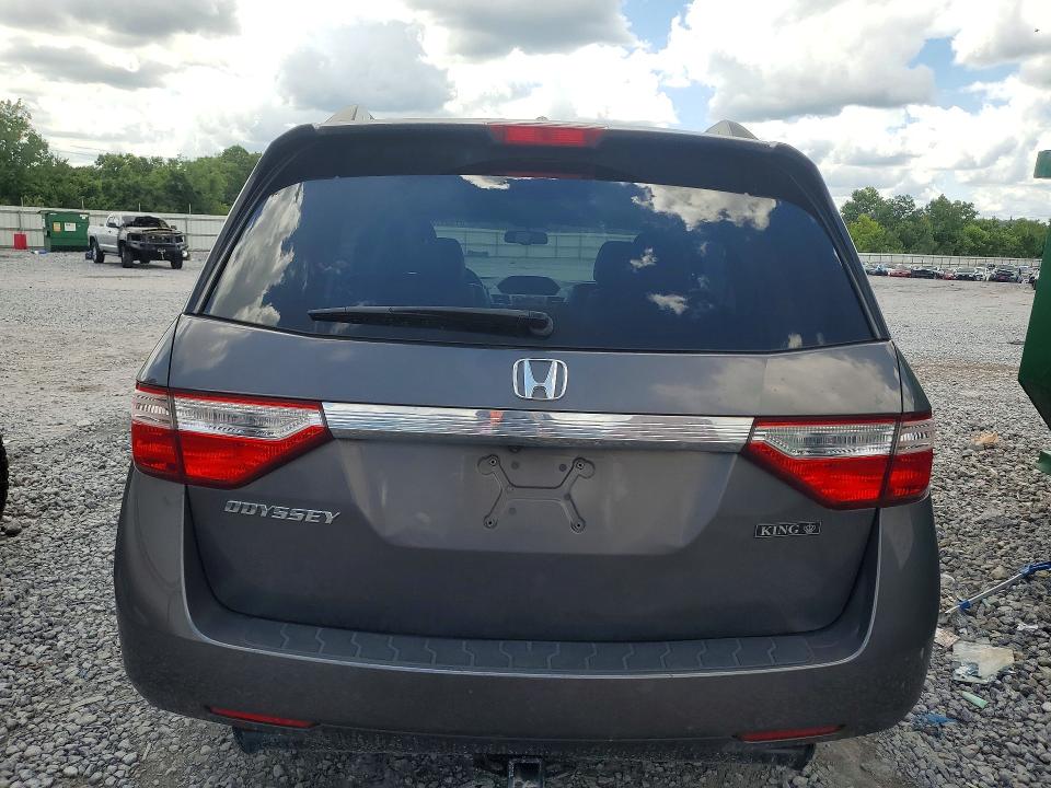61584726 :رقم المزاد ، 5FNRL5H69DB044168 vin ، 2013 Honda Odyssey مزاد بيع