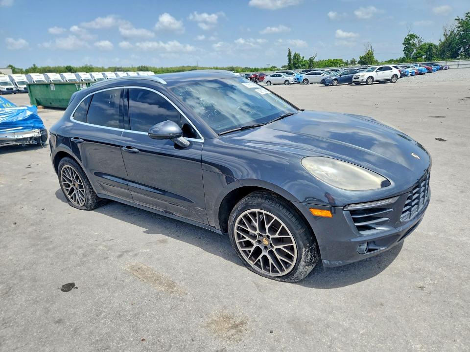 59913356 :رقم المزاد ، WP1AB2A51HLB14120 vin ، 2017 Porsche Macan مزاد بيع