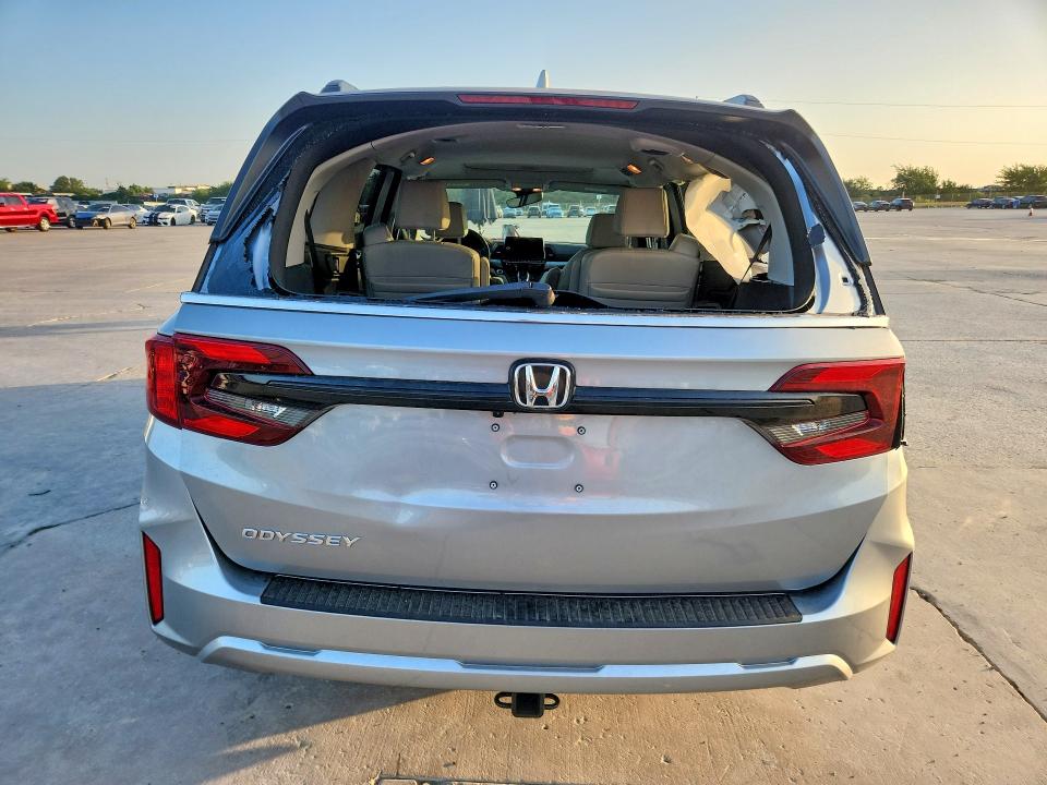 Продажа на аукционе авто 2026 Honda Odyssey, vin: 5FNRL6H69TB016908, номер лота: 61811416