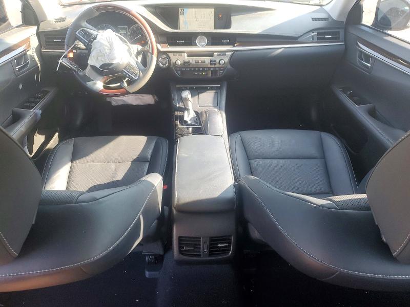 60261816 :رقم المزاد ، 58ABK1GG7JU115852 vin ، 2018 Lexus Es مزاد بيع