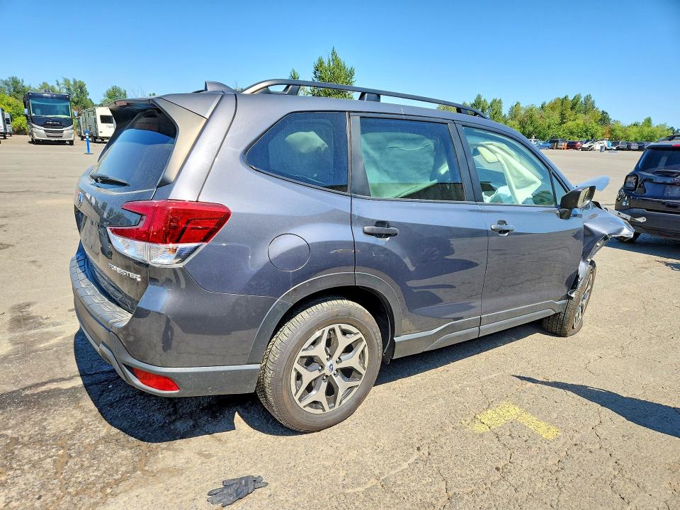 60596246 :رقم المزاد ، JF2SKAEC6NH481118 vin ، 2022 Subaru Forester مزاد بيع