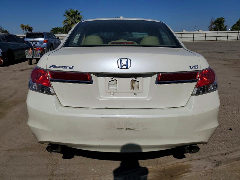 Продажа на аукционе авто 2011 Honda Accord, vin: 1HGCP3F8XBA001100, номер лота: 61170386
