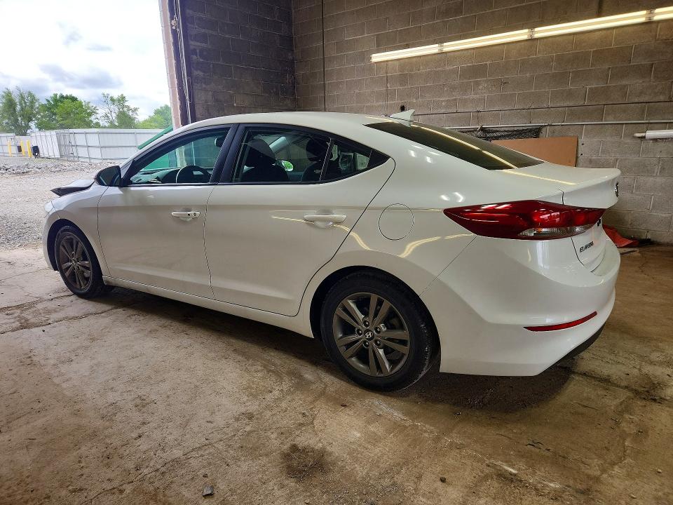 60153696 :رقم المزاد ، 5NPD84LF2JH380819 vin ، 2018 Hyundai Elantra مزاد بيع