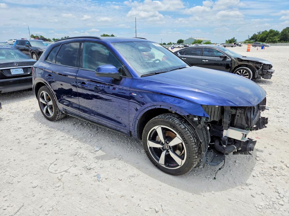 59072156 :رقم المزاد ، WA1EAAFY5N2077944 vin ، 2022 Audi Q5 مزاد بيع