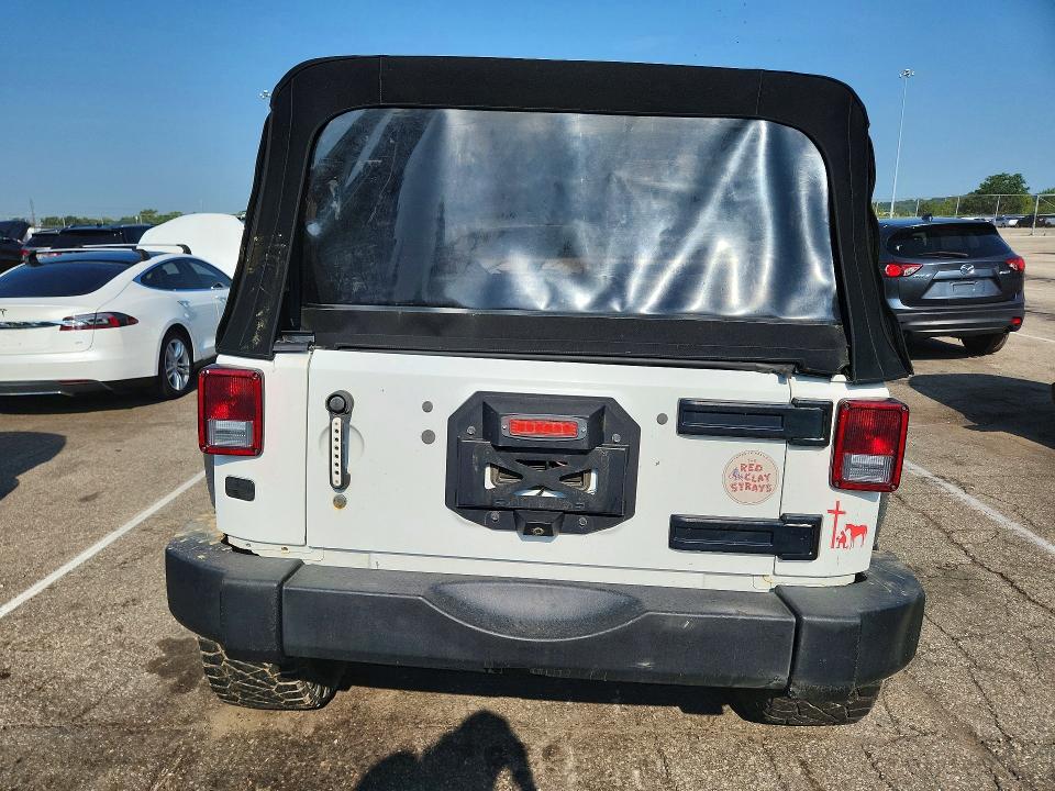 61643796 :رقم المزاد ، 1C4BJWDG4HL561196 vin ، 2017 Jeep Wrangler Unlimited مزاد بيع