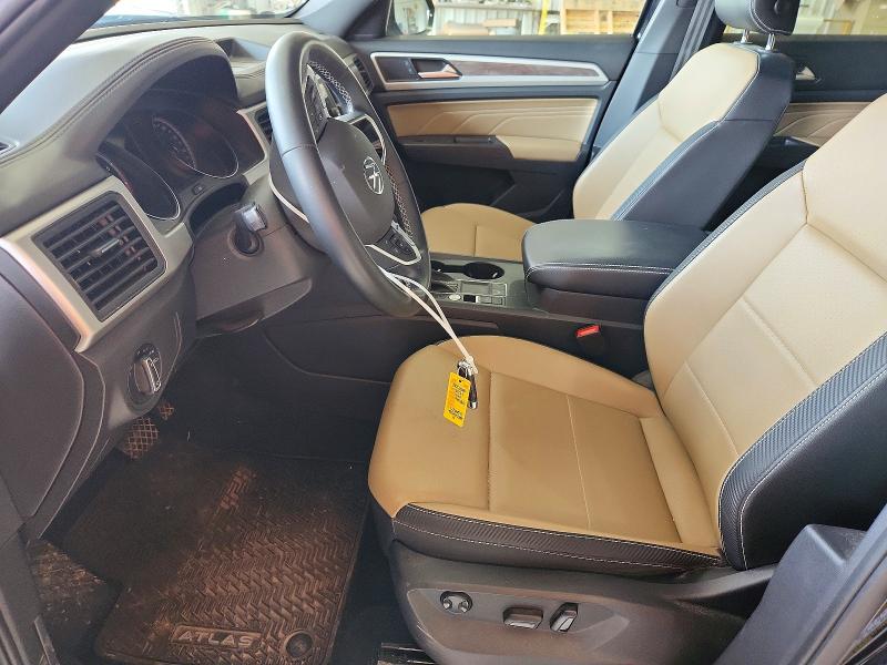 60041326 :رقم المزاد ، 1V2JE2CA8MC241121 vin ، 2021 Volkswagen Atlas Cross Sport مزاد بيع