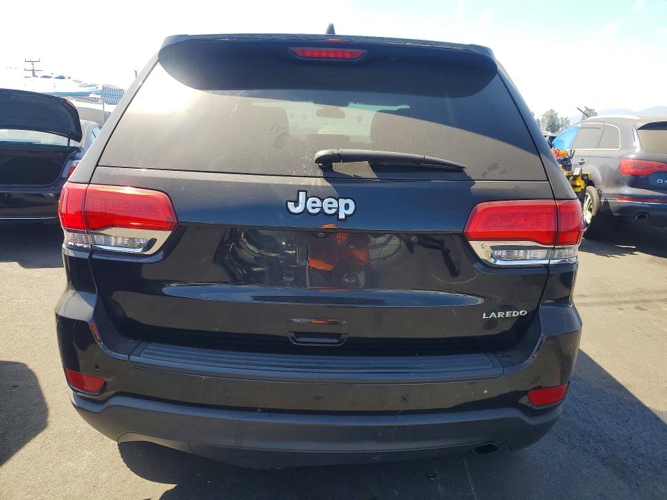 61518496 :رقم المزاد ، 1C4RJEAG2JC480734 vin ، 2018 Jeep Grand Cherokee مزاد بيع