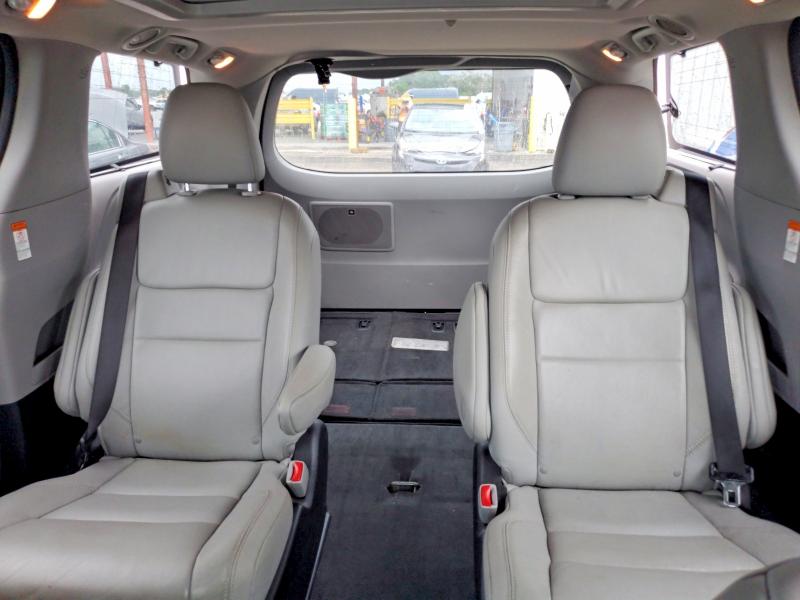 2017 Toyota Sienna მანქანა იყიდება აუქციონზე, vin: 5TDYZ3DC2HS821771, აუქციონის ნომერი: 62570666