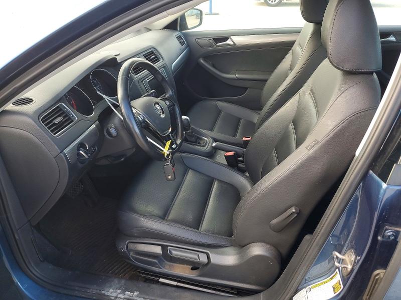 60226306 :رقم المزاد ، 3VWDB7AJ3HM261818 vin ، 2017 Volkswagen Jetta مزاد بيع