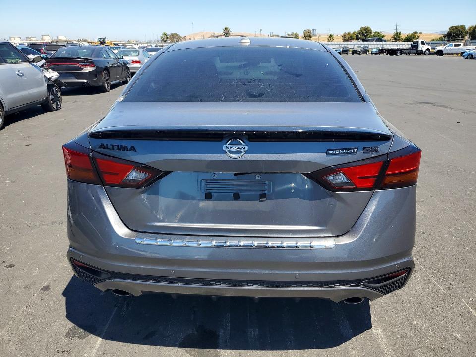 60216546 :رقم المزاد ، 1N4BL4CV0NN341588 vin ، 2022 Nissan Altima مزاد بيع
