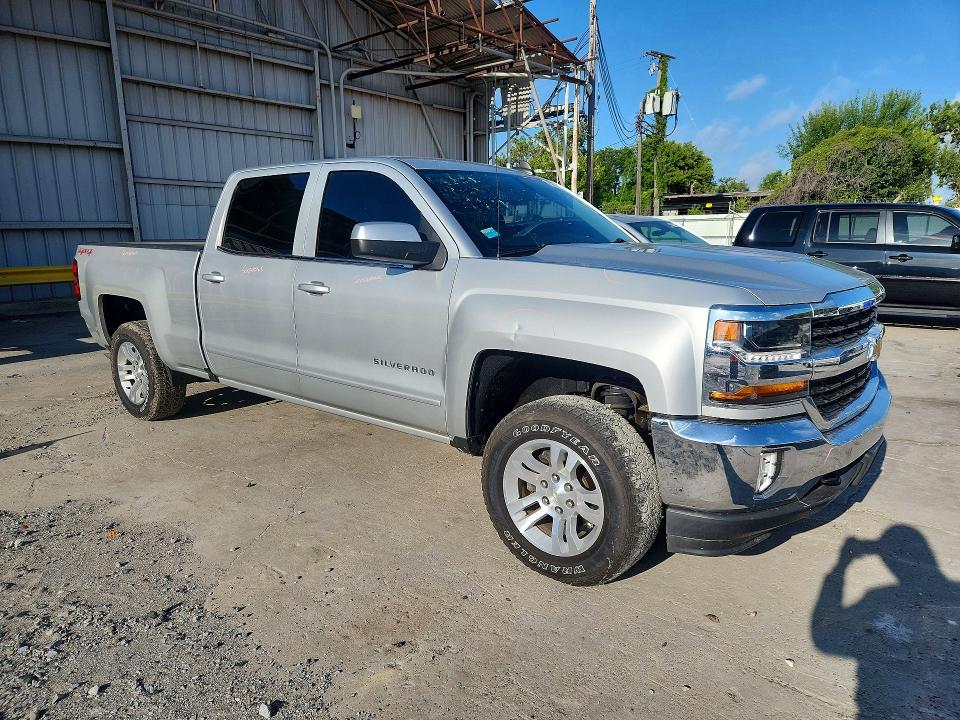 2017 Chevrolet Silverado მანქანა იყიდება აუქციონზე, vin: 3GCUKREC5HG136313, აუქციონის ნომერი: 62528876