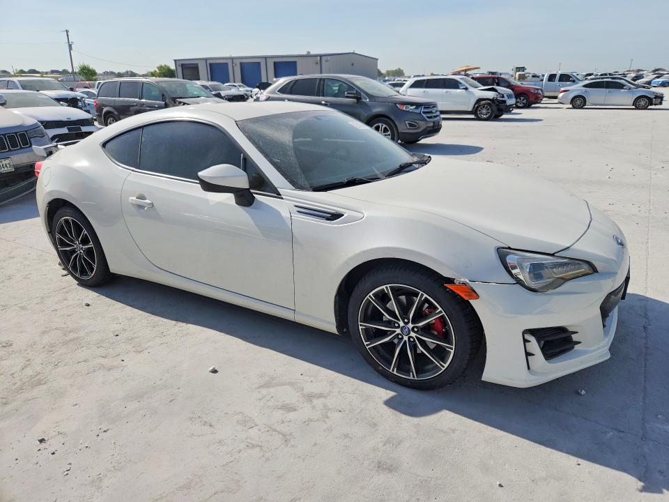 62842646 :رقم المزاد ، JF1ZCAC18H8606352 vin ، 2017 Subaru Brz مزاد بيع