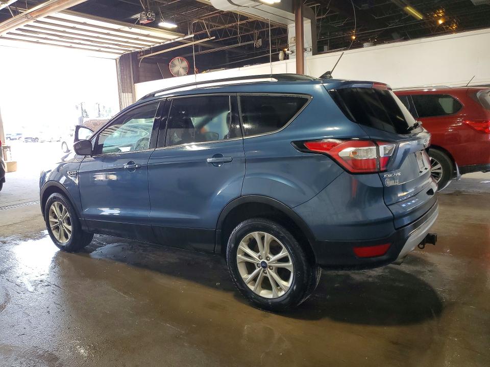Продажа на аукционе авто 2018 Ford Escape, vin: 1FMCU9GD1JUB13573, номер лота: 58291496