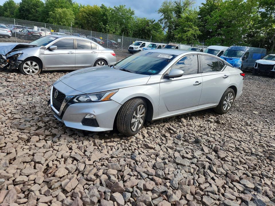 62331136 :رقم المزاد ، 1N4BL4BV7MN365063 vin ، 2021 Nissan Altima مزاد بيع