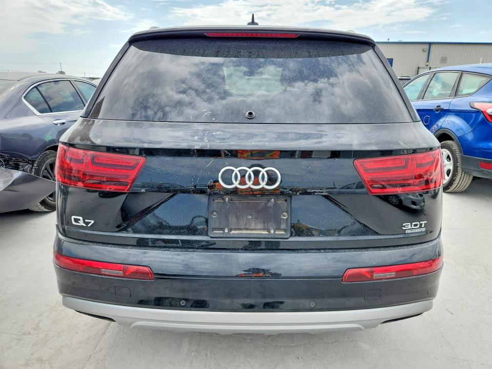 63295746 :رقم المزاد ، WA1LAAF77HD040255 vin ، 2017 Audi Q7 مزاد بيع