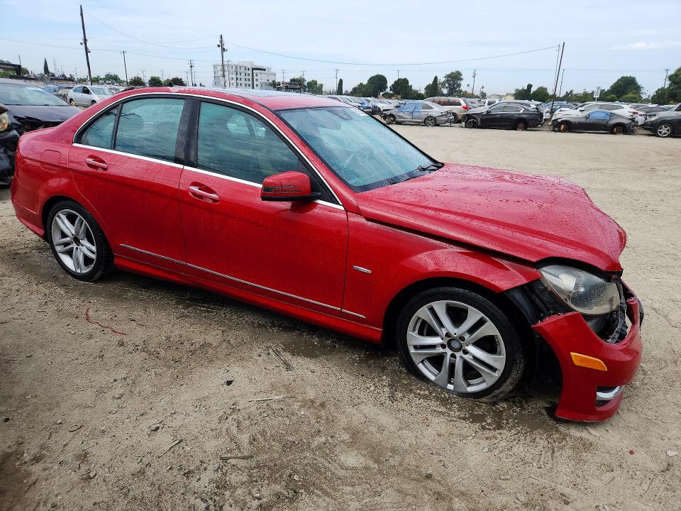 Продажа на аукционе авто 2012 Mercedes-benz C, vin: WDDGF4HB1CA606521, номер лота: 61057156