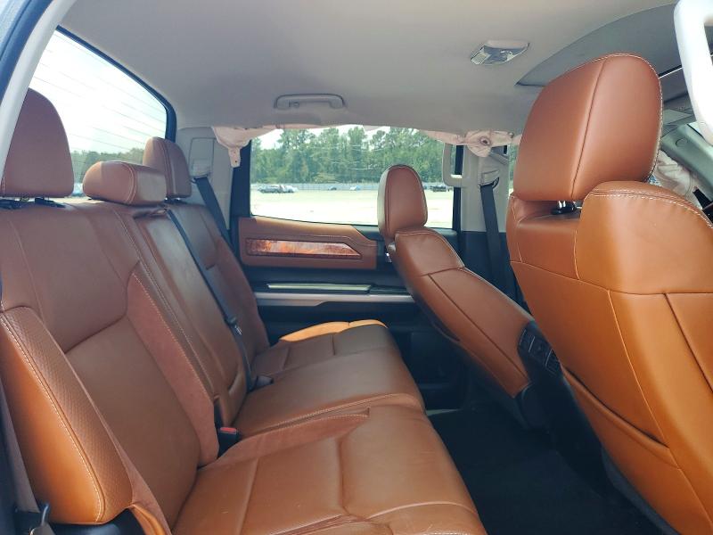 Продажа на аукционе авто 2018 Toyota Tundra, vin: 5TFAY5F16JX717313, номер лота: 85614005
