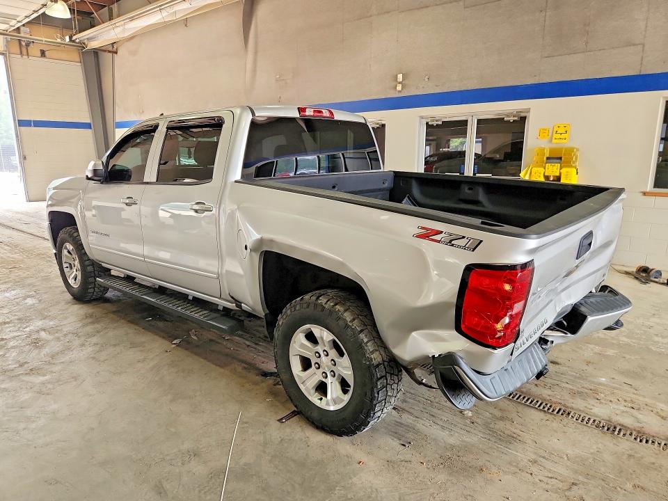 Продажа на аукционе авто 2018 Chevrolet Silverado, vin: 3GCUKREC6JG545572, номер лота: 61584846