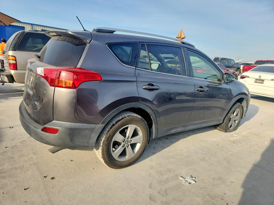 63024606 :رقم المزاد ، JTMWFREV3FJ059922 vin ، 2015 Toyota Rav4 مزاد بيع