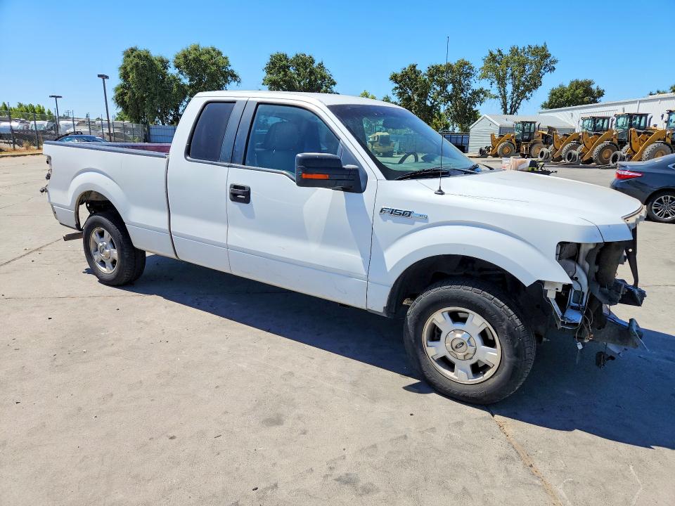 61353236 :رقم المزاد ، 1FTEX1C80AKE43182 vin ، 2010 Ford F150 مزاد بيع