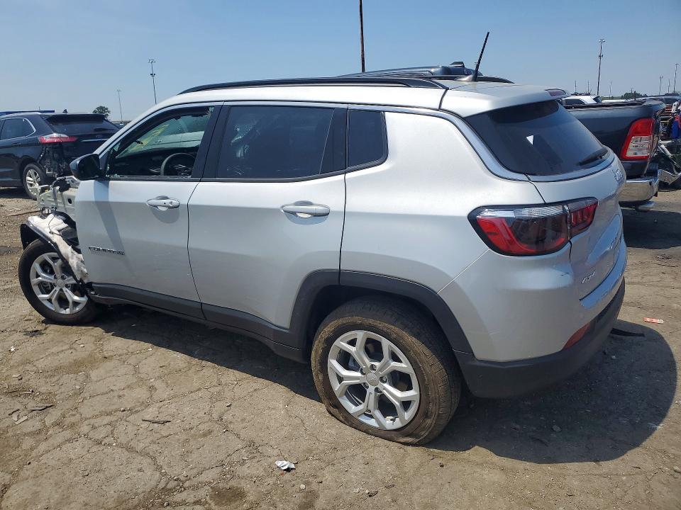 60653346 :رقم المزاد ، 3C4NJDBN8RT136797 vin ، 2024 Jeep Compass مزاد بيع