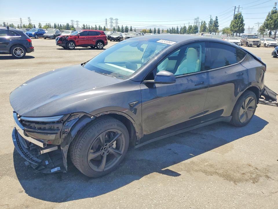 2026 Tesla Model Y მანქანა იყიდება აუქციონზე, vin: 7SAYGDEDXTF415367, აუქციონის ნომერი: 63245066