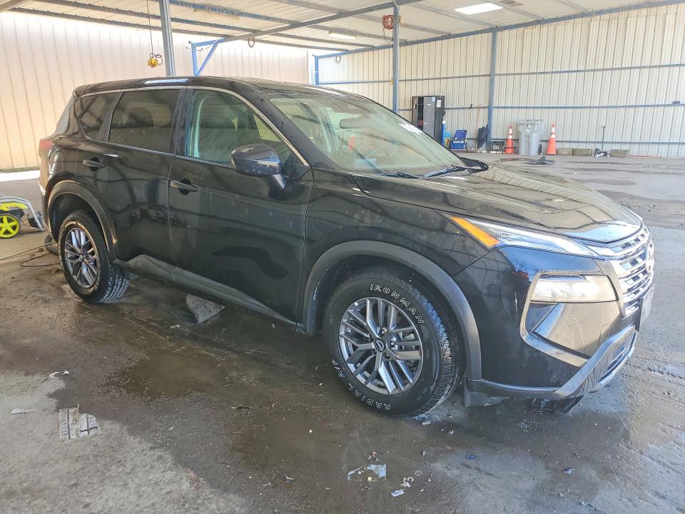 60820886 :رقم المزاد ، 5N1BT3AB6RC682133 vin ، 2024 Nissan Rogue مزاد بيع