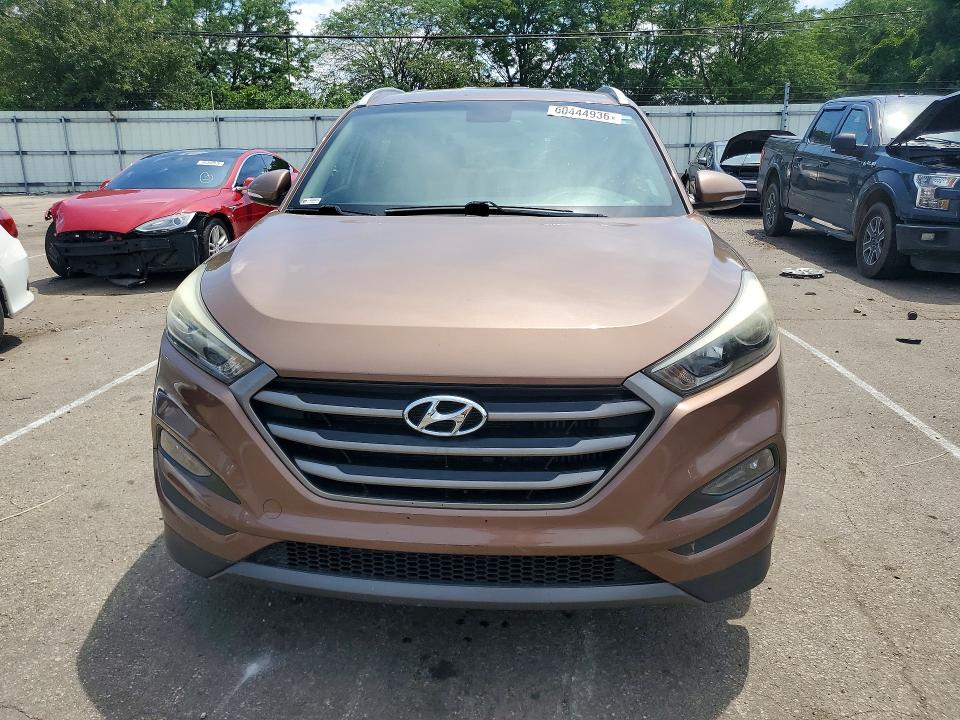 60444936 :رقم المزاد ، KM8J33A28GU061754 vin ، 2016 Hyundai Tucson مزاد بيع