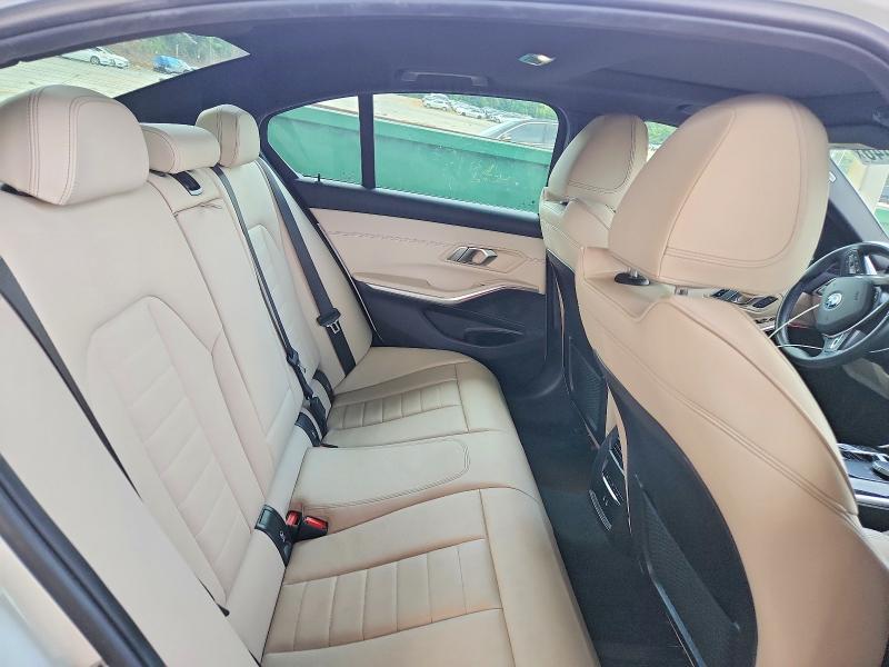 61103446 :رقم المزاد ، 3MW69FF01P8C92572 vin ، 2023 Bmw 330i مزاد بيع