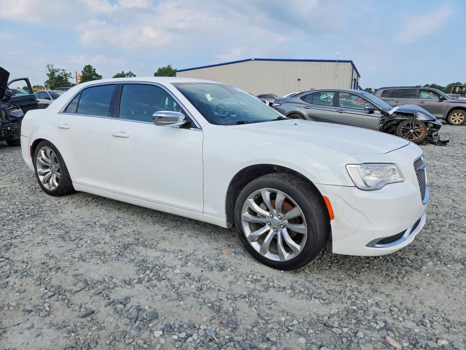 59581636 :رقم المزاد ، 2C3CCAAG4KH733189 vin ، 2019 Chrysler 300 مزاد بيع