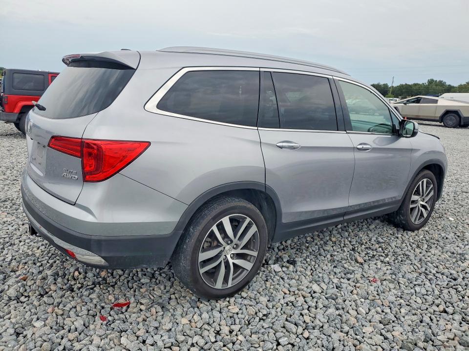 Продажа на аукционе авто 2017 Honda Pilot, vin: 5FNYF6H06HB032067, номер лота: 62763476