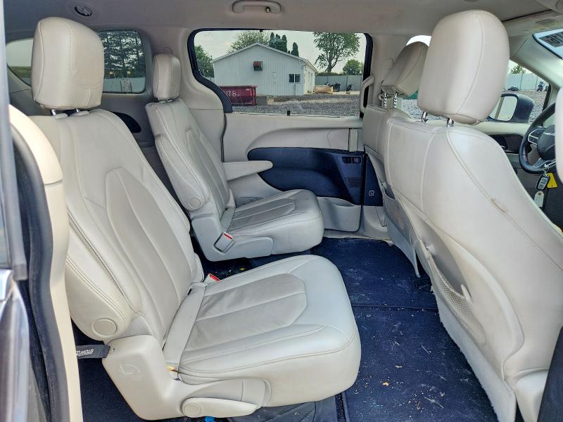 61198416 :رقم المزاد ، 2C4RC1BG6HR771840 vin ، 2017 Chrysler Pacifica مزاد بيع