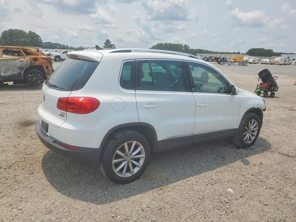 2017 Volkswagen Tiguan მანქანა იყიდება აუქციონზე, vin: WVGSV7AX4HW510810, აუქციონის ნომერი: 62457516