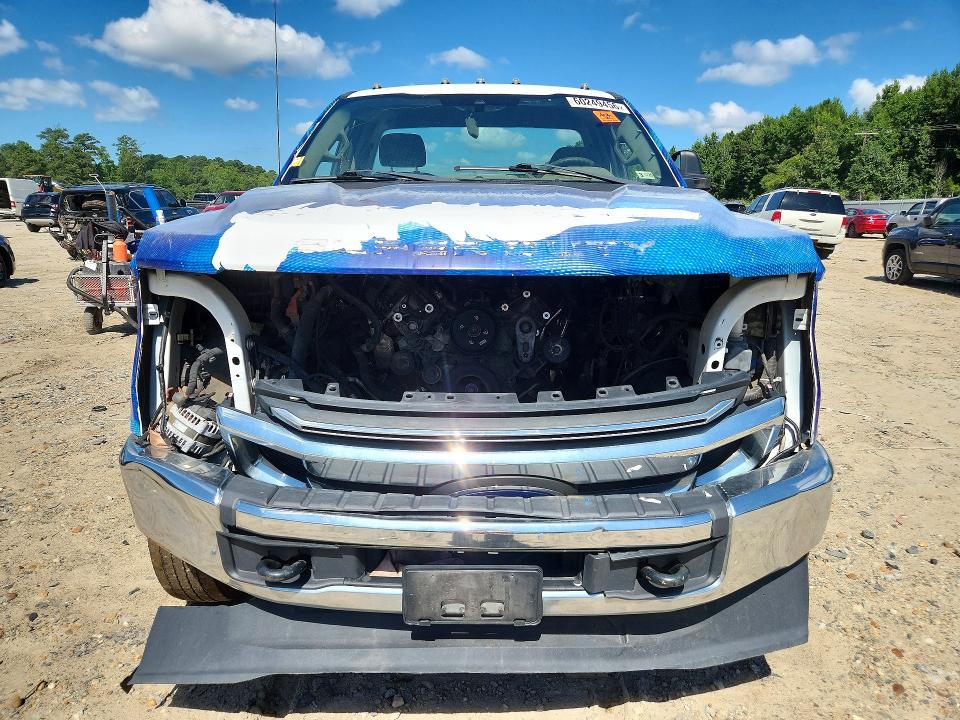 60249456 :رقم المزاد ، 1FDUF4HN8LED97516 vin ، 2020 Ford F450 مزاد بيع