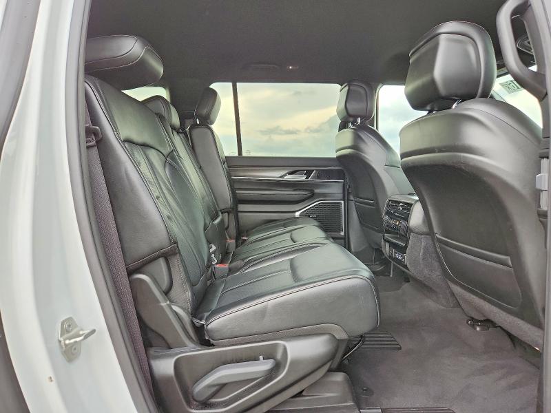 Продажа на аукционе авто 2024 Jeep Wagoneer, vin: 1C4SJRBP3RS137049, номер лота: 59360616