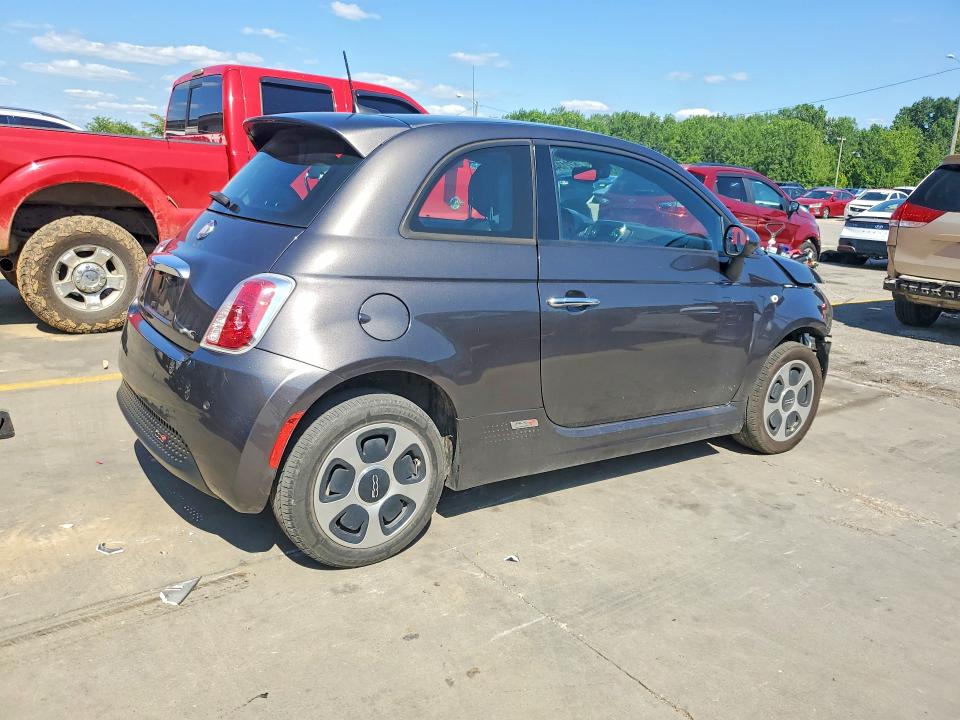 Продажа на аукционе авто 2018 Fiat 500, vin: 3C3CFFGE7JT471751, номер лота: 62213436