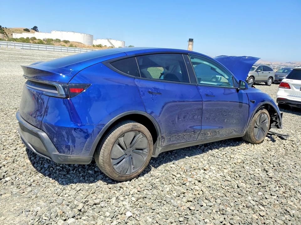 61752816 :رقم المزاد ، 7SAYGDED7TF587646 vin ، 2026 Tesla Model Y مزاد بيع