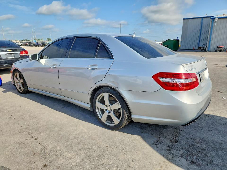 2011 Mercedes-benz E მანქანა იყიდება აუქციონზე, vin: WDDHF8HB7BA492292, აუქციონის ნომერი: 61426546