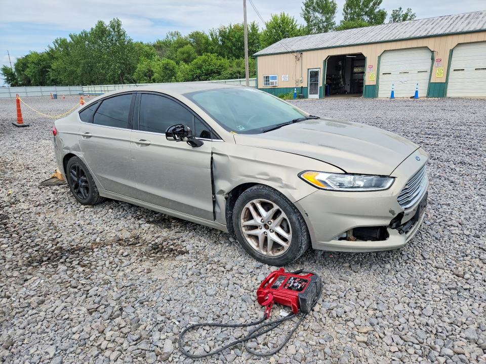 62824586 :رقم المزاد ، 3FA6P0H71GR212140 vin ، 2016 Ford Fusion مزاد بيع