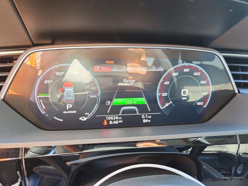 Продажа на аукционе авто 2021 Audi E-tron, vin: WA1VABGEXMB010720, номер лота: 63200066