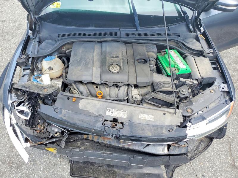 60766516 :رقم المزاد ، 3VWDP7AJ1DM392807 vin ، 2013 Volkswagen Jetta مزاد بيع