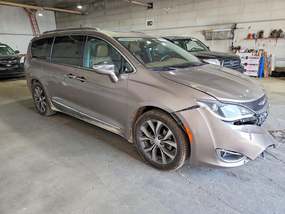 Продаж на аукціоні авто 2017 Chrysler Pacifica, vin: 2C4RC1GG4HR638079, номер лоту: 60621776