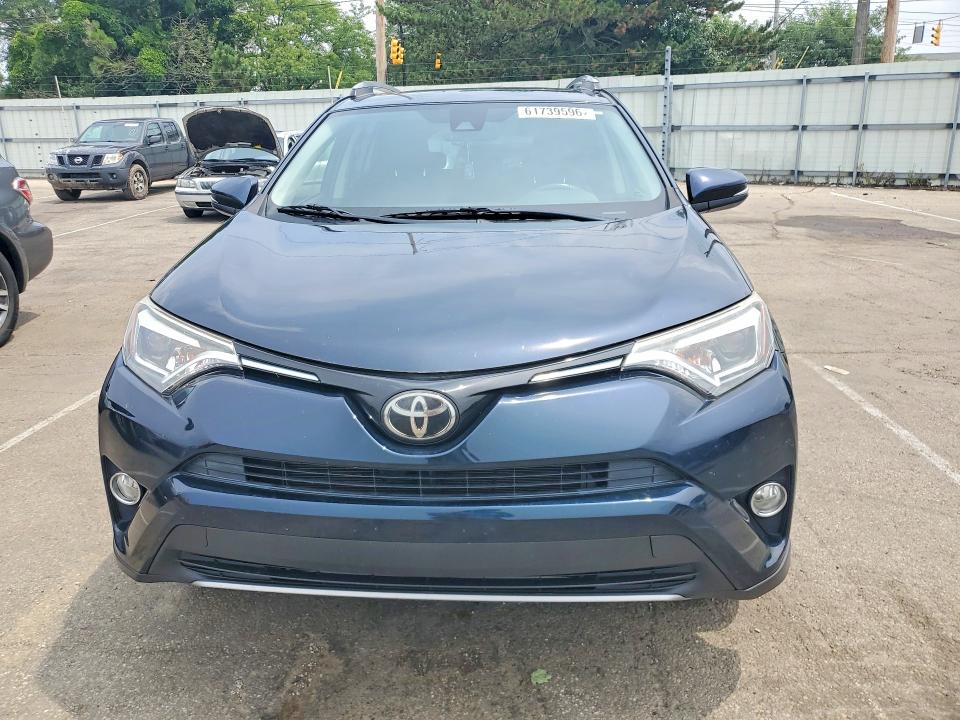 Auction sale of the 2018 Toyota Rav4, vin: JTMDFREVXJD246234, lot number: 61739596