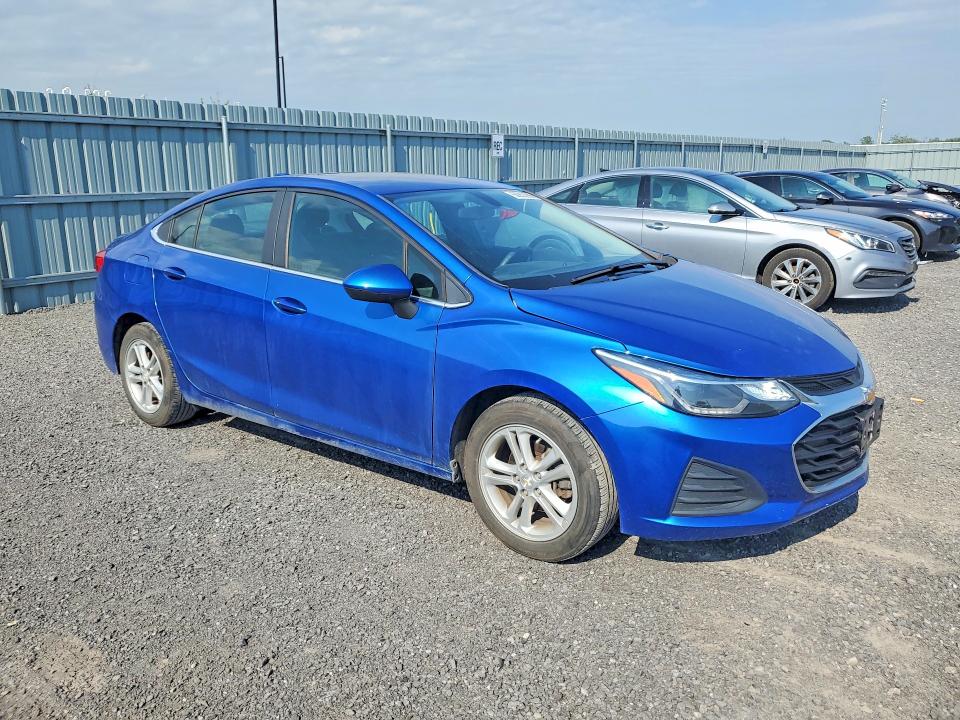 2017 Chevrolet Cruze მანქანა იყიდება აუქციონზე, vin: 3G1BE5SM2HS521810, აუქციონის ნომერი: 60953996