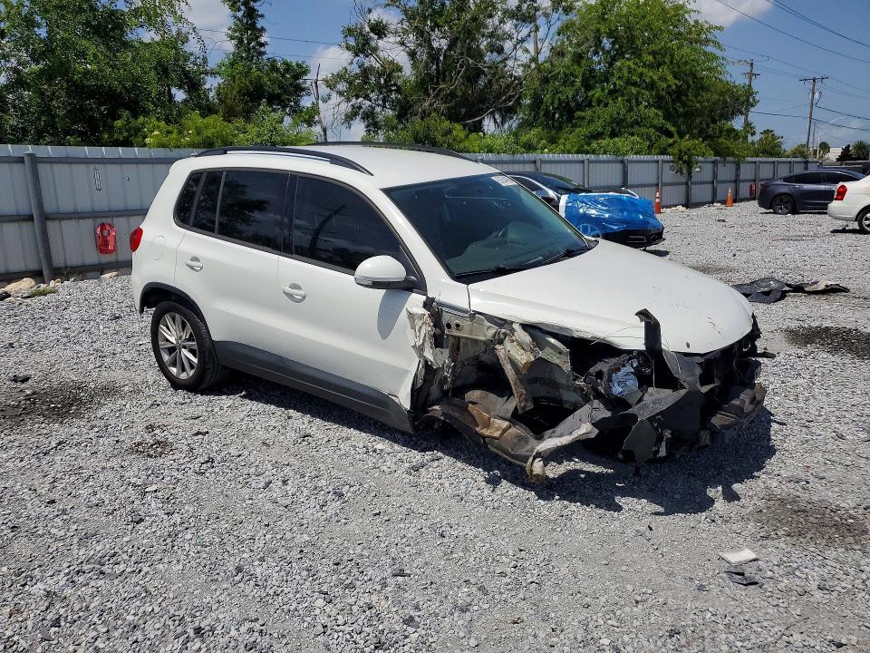 2017 Volkswagen Tiguan მანქანა იყიდება აუქციონზე, vin: WVGAV7AX6HK042498, აუქციონის ნომერი: 60554896