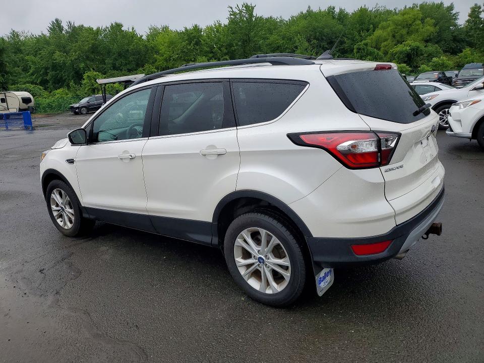 62027226 :رقم المزاد ، 1FMCU9GD0JUC24485 vin ، 2018 Ford Escape مزاد بيع